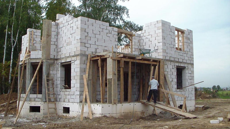 Поэтапное строительство дома из газоблока